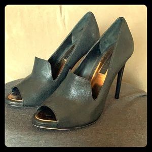 BCBGMAXAZRIA Peep Toe Heels